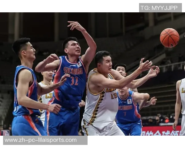 CBA赛季焦点对决浙江广厦迎战四川队争夺胜利荣耀